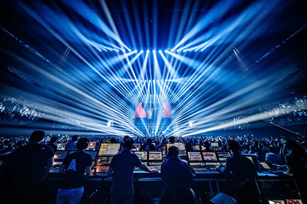 Jordy Veenstra Lighting Design Armin van Buuren This is me Feel Again 12